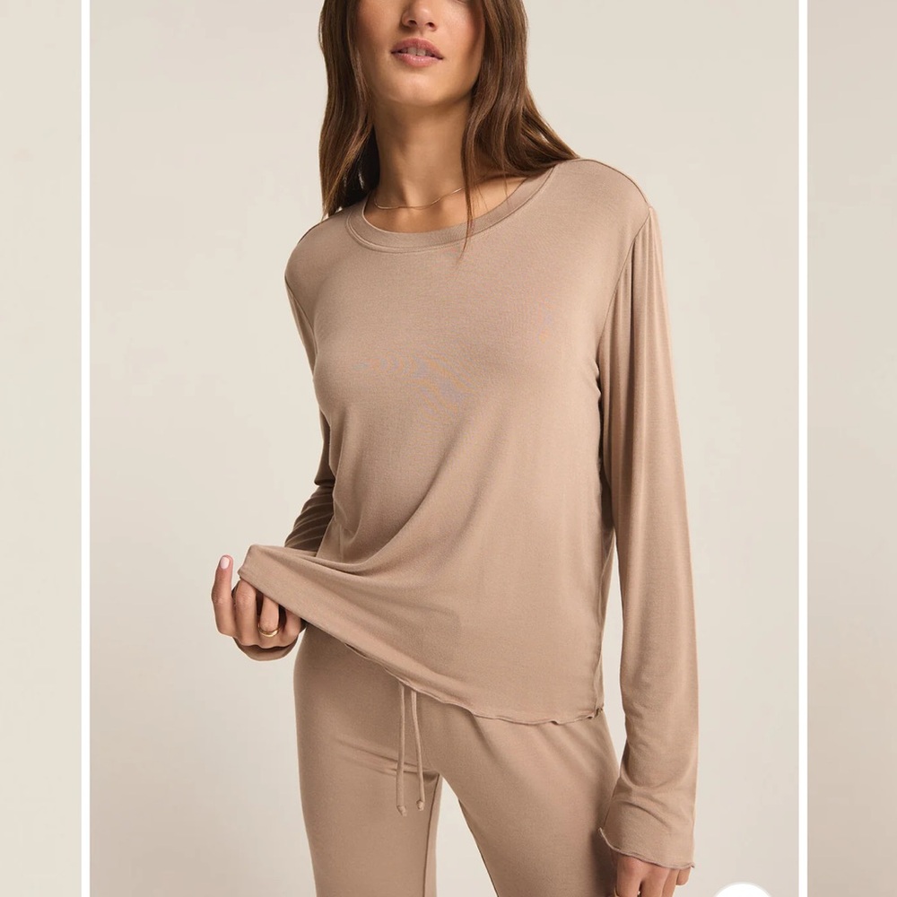 Z SUPPLY: HOMETOWN LONG SLEEVE TOP - LATTE